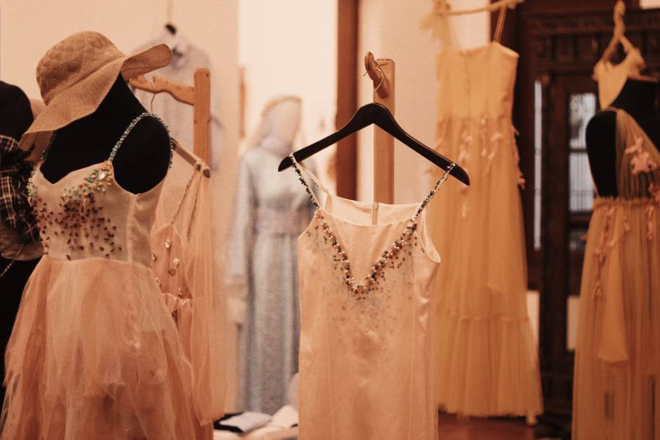 Nejlepší šaty na svatbu pro maminky: jaké vybrat?